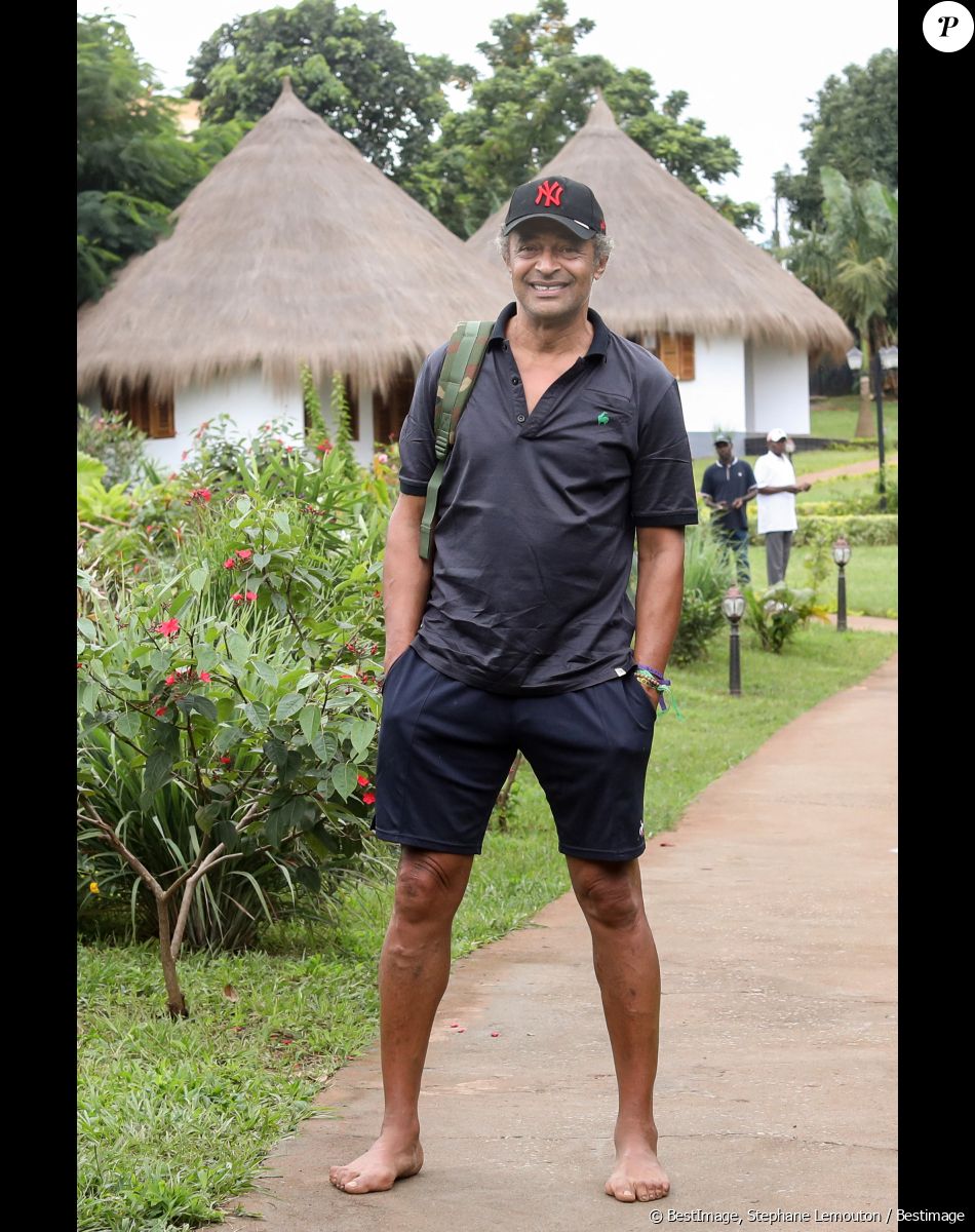 L'artiste s'est montré rassurant.
L'ancien sportif de tennis, Yannick Noah dans son village Noah, à Yaoundé, Cameroun, le 25 juillet 2022. © Stéphane Lemouton/Bestimage