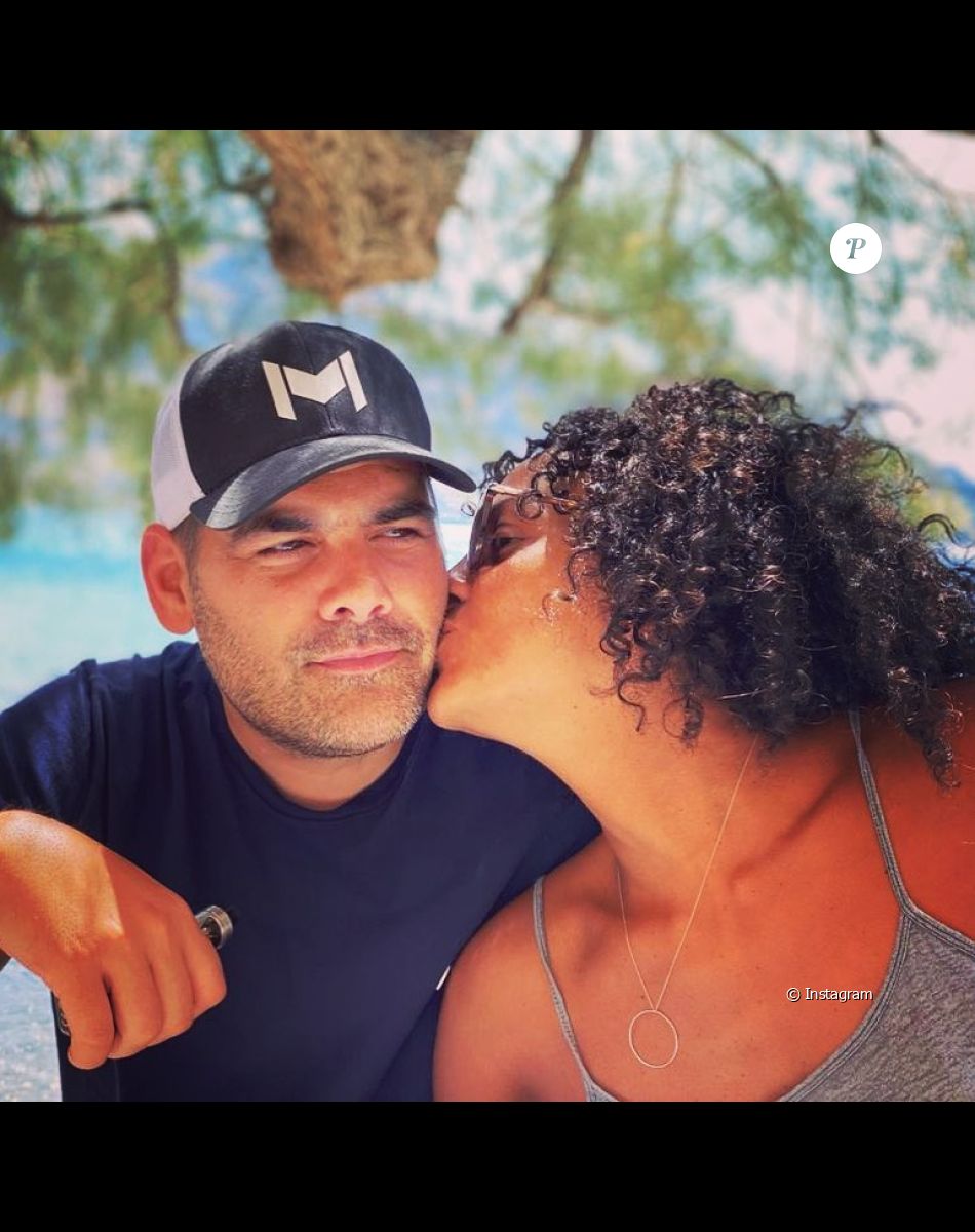 Il est marié à sa compagne, Magalie, depuis dix ans.
