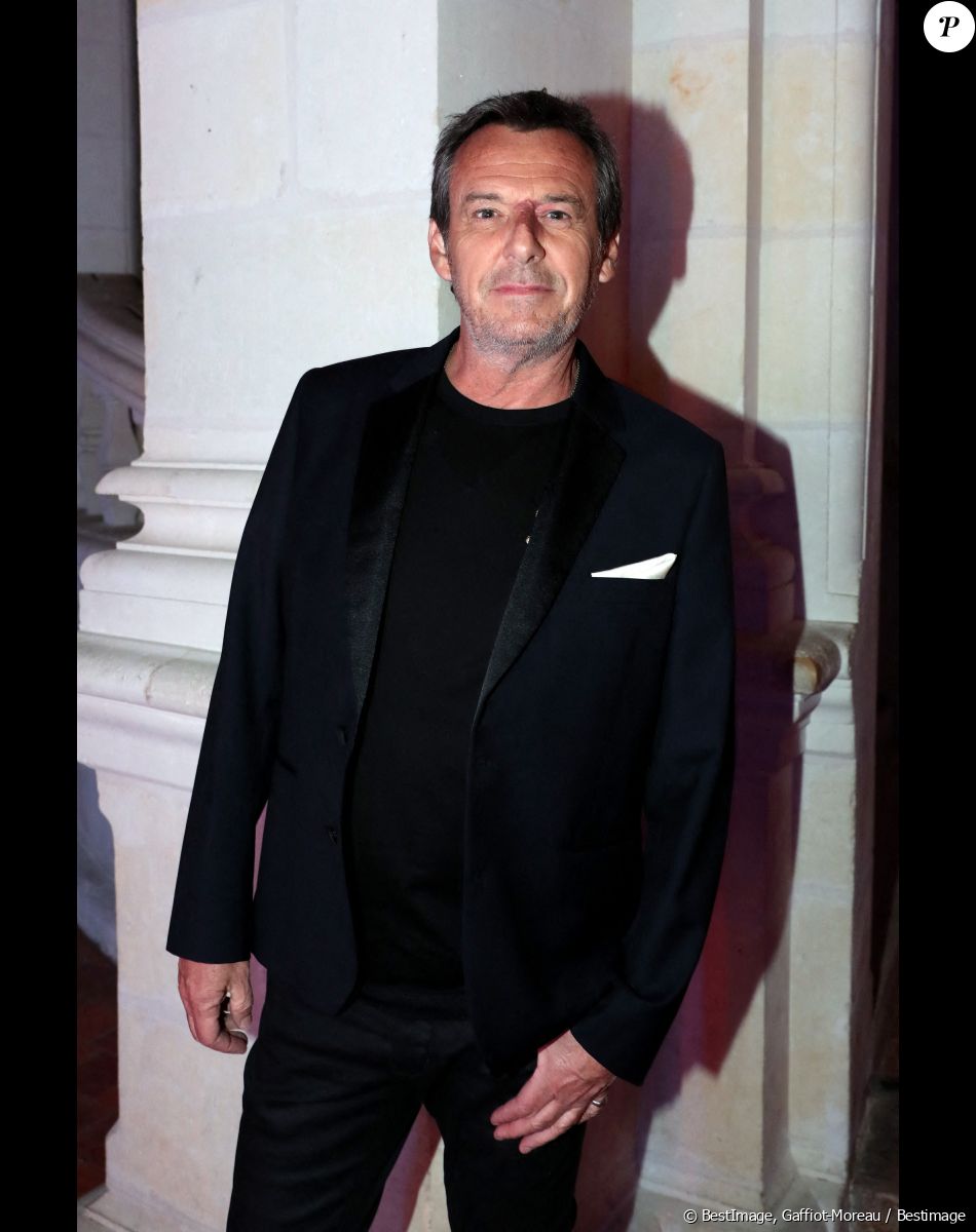 Exclusif - Jean-Luc Reichmann - Backstage de l'enregistrement de l'émission "La chanson challenge" au Château de Chambord, qui sera diffusée le 26 juin sur TF1 Après le succès de la première édition, " LA CHANSON CHALLENGE " revient sur TF1 pour une soirée inédite et exceptionnelle, produite par DMLS TV, le samedi 26 juin à 21h05. " LA CHANSON CHALLENGE " est une émission au cours de laquelle de nombreux artistes vont se lancer un challenge : chanter une chanson très éloignée de leur univers habituel. © Gaffiot-Moreau / Bestimage
