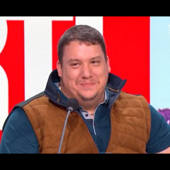 Le présentateur a reçu un certain Sébastien
Julien Courbet aux commandes de "Ca peut vous arriver", le 20 mars 2023