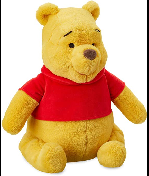 Votre enfant aura l'impression d'être en présence du vrai personnage avec cette peluche Winnie l'Ourson de Disney Store