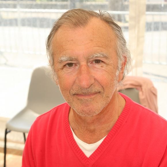 Aujourd'hui, ils sont devenus grands-parents !
Christophe Malavoy au 34ème Salon du Livre à Cosne-Cours-sur-Loire, le 30 mai 2022. © JLPPA/Bestimage