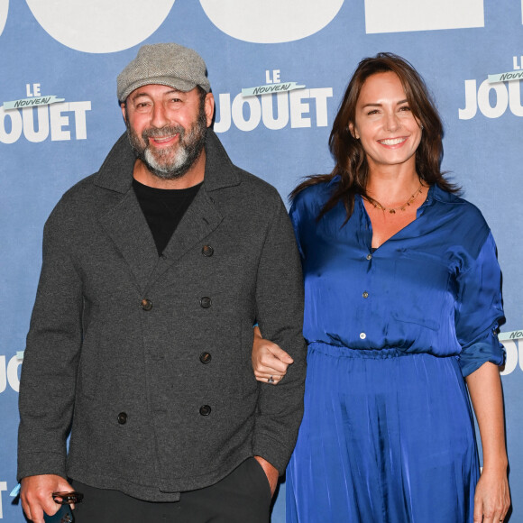 Kad Merad et sa compagne Julia Vignali - Avant-première du film "Le Nouveau Jouet" au Grand Rex à Paris le 9 octobre 2022. © Coadic Guirec/Bestimage
