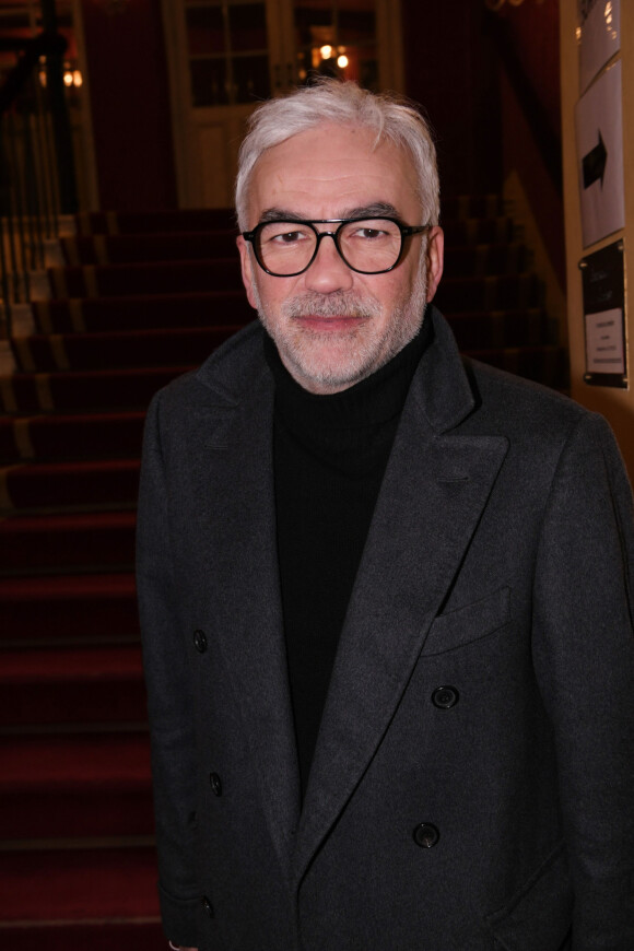 Exclusif - Pascal Praud lors de la première de la pièce de théâtre "L'avare" au Théâtre des Variétés à Paris le 15 janvier 2022 © Rachid Bellak / Bestimage 