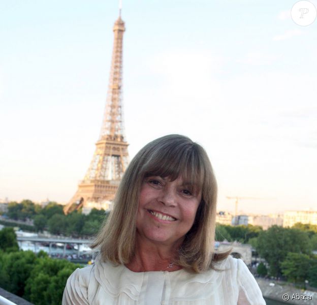 Chantal Goya Retrouve Ses Petits Fans A L Ecole Purepeople