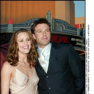 Ben Affleck était, quant à lui, marié à l'actrice Jennifer Garner avec qui il a eu trois enfants, Samuel, Seraphina et Violet.
Jennifer garner et Ben Affleck à la première du film Daredevil à West Wood le 10 février 2003.