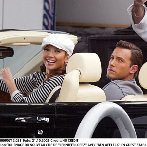 Jennifer Lopez et Ben Affleck ont officialisé le retour de leur idylle en mai 2021, plus de 20 ans après leur première rupture
Tournage du clip de Jennifer Lopez avec Ben Affleck en guest star à Los Angeles le 21 octobre 2002.