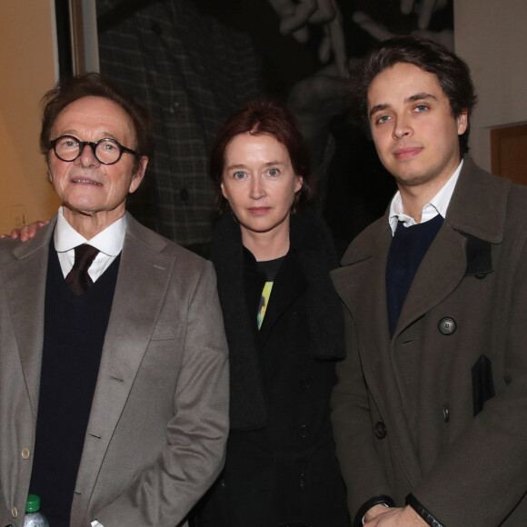 Guillaume Durand a assisté au vernissage de l'exposition "Basquiat X Warhol à quatre mains"
Guillaume Durand avec sa femme Diane de Mac Mahon et leur fils Joseph - Vernissage de l'Exposition "Basquiat X Warhol à quatre mains" à La Fondation Louis Vuitton à Paris. © Bertrand Rindoff / Bestimage 