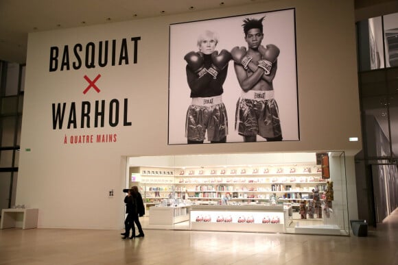 Un rendez-vous culturel réussi ! 
Hall de la Fondation Louis Vuitton - Vernissage de l'Exposition "Basquiat X Warhol à quatre mains" à La Fondation Louis Vuitton à Paris le 3 Avril 2023. © Bertrand Rindoff / Bestimage 