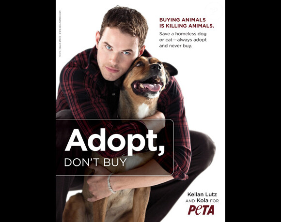 Kellan Lutz a prêté son image à la PeTA pour une campagne de sensibilisation à l'adoption des animaux.