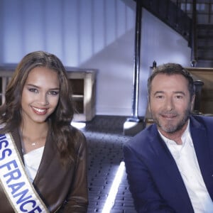 Exclusif - Indira Ampiot (Miss France 2023), Bernard Montiel - Enregistrement de l'émission "Animaux Stars", présentée par B.Montiel et diffusée le 8 avril sur la chaine Animaux TV. Le 10 janvier 2023 © Jack Tribeca / Bestimage