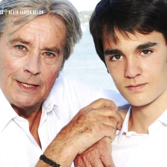 Alain-Fabien Delon revient sur les relations compliquées avec son père, Alain Delon.
Alain-Fabien Delon dans "Le portrait de la semaine" de "50 minutes Inside", samedi 8 avril 2023. © TF1