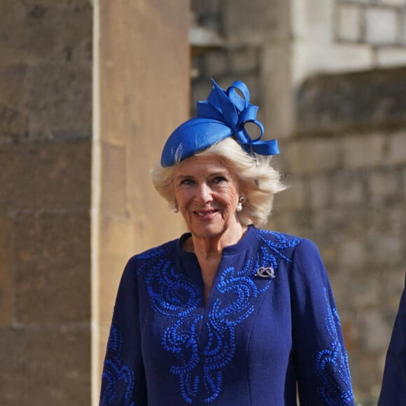 Le roi Charles III d'Angleterre et Camilla Parker Bowles - La famille royale arrive à la chapelle Saint-Georges pour la messe de Pâques au château de Windsor, le 9 avril 2023.