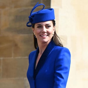 Les Cambridge sur leur trente-et-un.
Kate Middleton, princesse de Galles - La famille royale va assister à la messe de Pâques à la chapelle Saint-Georges au château de Windsor.