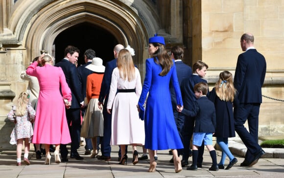Le prince William et Kate Middleton, le prince George de Galles, la princesse Charlotte de Galles, le prince Louis de Galles - La famille royale va assister à la messe de Pâques à la chapelle Saint-Georges au château de Windsor, le 9 avril 2023.