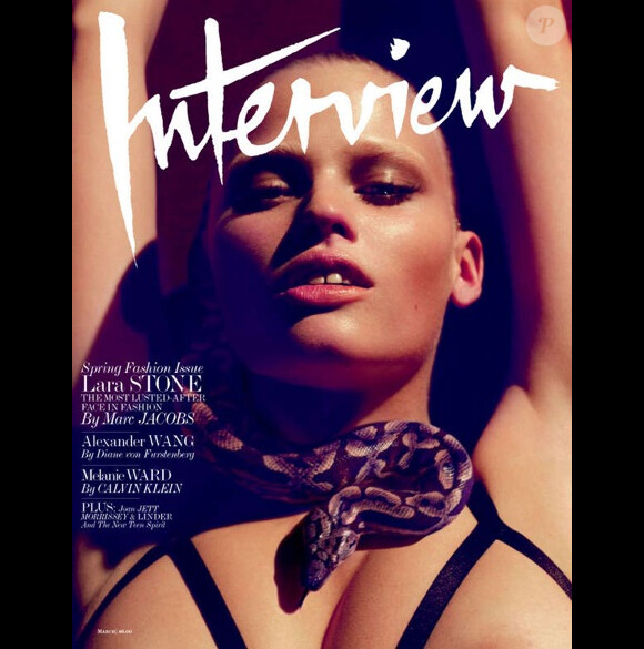 Lara Stone en couverture du magazine Interview