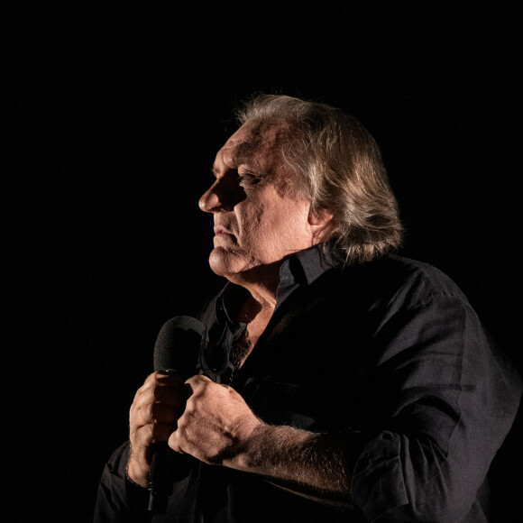 Gérard Depardieu est également accusé de viols sur une autre actrice. 
Exclusif - Gérard Depardieu - Gérard Depardieu chante Barbara - 20ème édition du Festival de Lacoste dans les carrières du Chateau de Lacoste le 15 Août 2020. © Morgan Palun / Bestimage 