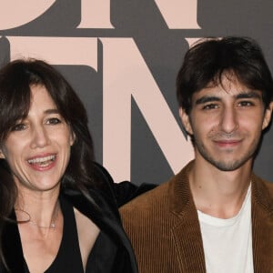 Ben Attal sa mère Charlotte Gainsbourg - Avant-première du film "Mon chien stupide" au cinéma UGC Normandie à Paris, le 22 octobre 2019. © Coadic Guirec/Bestimage 