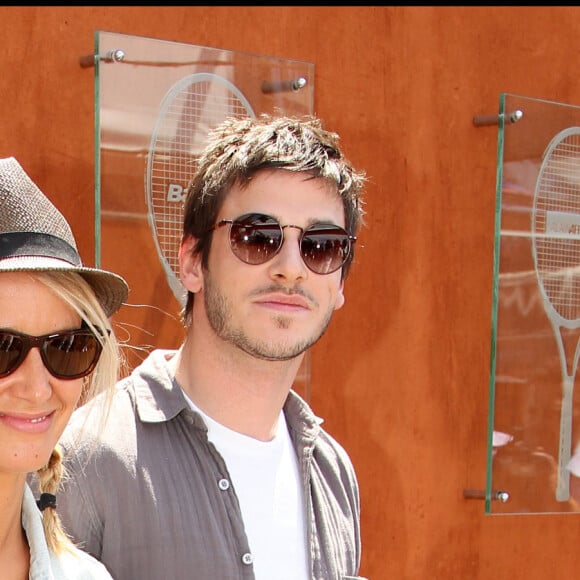 Gaspard ULLIEL et Jordane CRANTELLE - PEOPLE A LA TREIZIEME JOURNEE DES INTERNATIONAUX DE FRANCE DE TENNIS DE ROLAND GARROS 2011  TENNIS FRENCH OPEN 2011 AT ROLAND GARROS DEMI FINALES HOMME - VILLAGE SEMI FINALE MEN