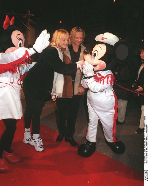 David Hallyday et Estelle Lefébure pour les 5 ans de Disneyland Paris le 11 avril 1997