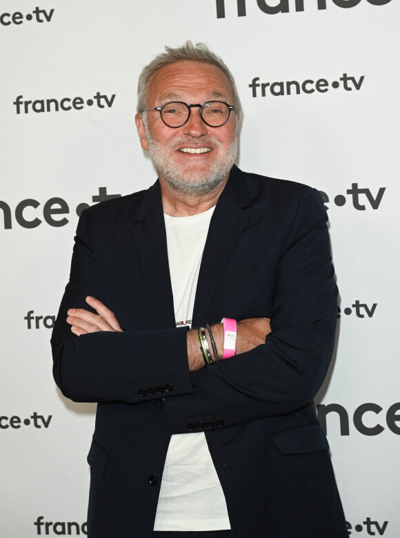 Laurent Ruquier au photocall pour la conférence de presse de rentrée de France TV à la Grande Halle de la Villette à Paris, France, le 6 juillet 2022. © Coadic Guirec/Bestimage 