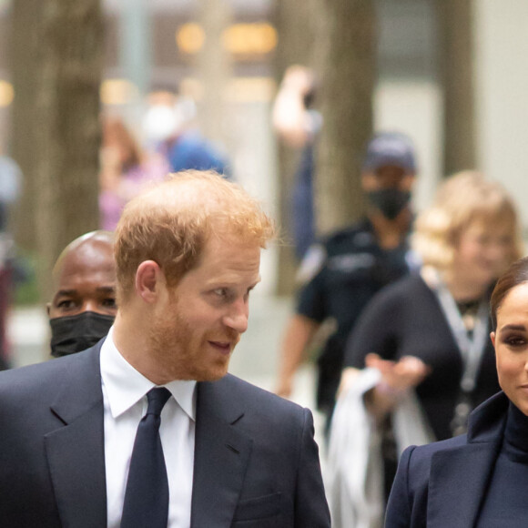 Le prince Harry, duc de Sussex, et Meghan Markle, duchesse de Sussex, à leur arrivée au Mémorial du 11 septembre et au One World Trade Center à New York. Le 23 septembre 2021 