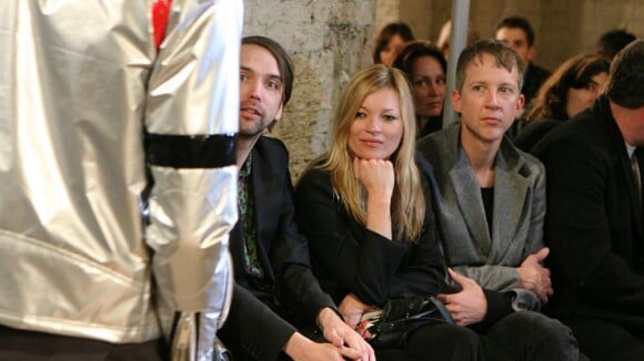 Kate Moss : La Brindille s'invite de nouveau aux défilés, mais avec.. son ex !