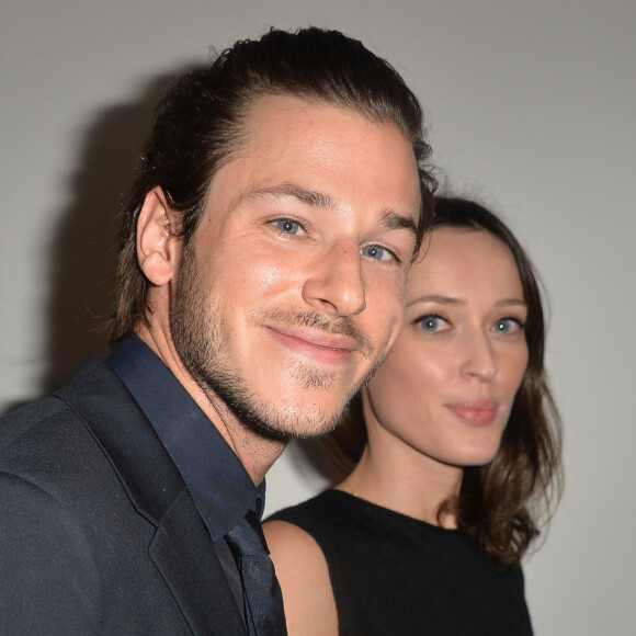 La maladie s'est déclarée après leur rupture et après la mort de Gaspard Ulliel.
Gaspard Ulliel et Gaëlle Pietri - La 20ème cérémonie des Prix Lumières à l'espace Pierre Cardin à Paris, le 2 février 2015. 