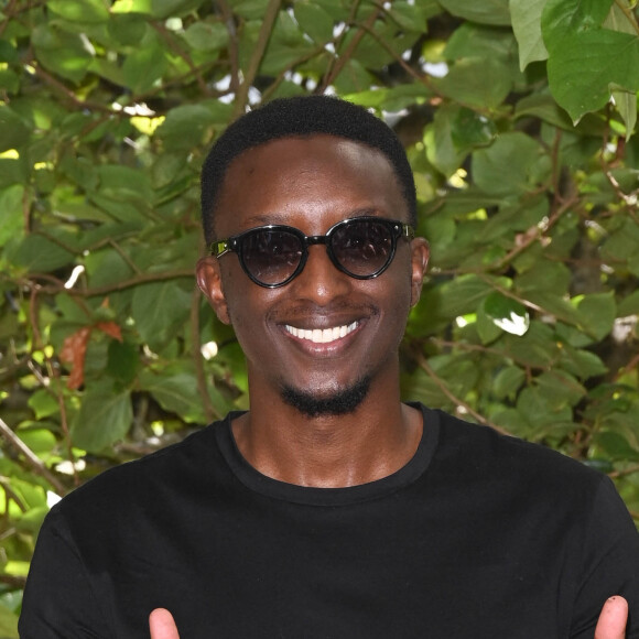 Ahmed Sylla au photocall du film "Les femmes du square" lors du 15ème festival du film francophone de Angoulême, France, le 27 août 2022. © Coadic Guirec/Bestimage 