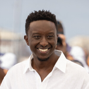 Ahmed Sylla au photocall de "Un petit frère" lors du 75ème Festival International du Film de Cannes, le 28 mai 2022. © Olivier Borde / Bestimage 