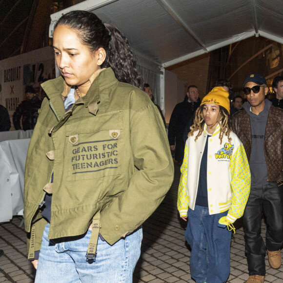 Exclusif - Pharrell Williams, sa femme Helen Lasichanh, son fils Rocket Ayer, Antoine Arnault et Delphine Arnault - Les célébrités au concert de Jay Z à la fondation Louis Vuitton à Paris, France, le 14 avril 2023. © Da Silva-Perusseau/Bestimage 