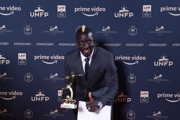 Une nouvelle aventure qu'on imagine excitante pour Mamadou Sakho, qui prépare déjà sa future vie de businessman.
 
Mamadou Sakho - Cérémonie des Trophées UNFP 2022 au Pavillon Gabriel à Paris le 15 mai 2022. © FEP/Panoramic/Bestimage