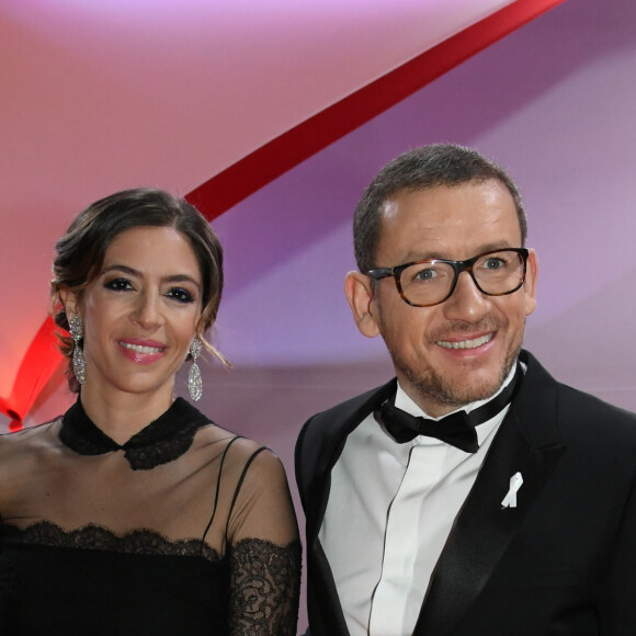 Exclusif - Dany Boon (porte le ruban blanc "Maintenant on agit" ) et sa femme Yael - Arrivées lors de la 43ème cérémonie des Cesar à la salle Pleyel à Paris, le 2 mars 2018. © Stephane Kossman / Bestimage 
