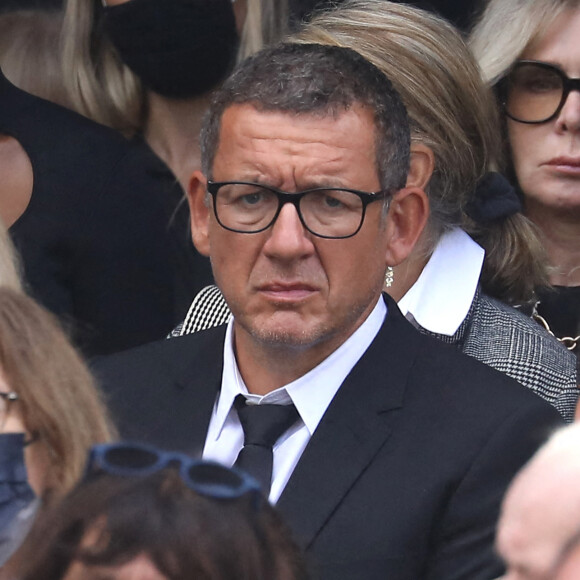 Dany Boon, qui joue le rôle d'un radin dans le film du même nom diffusé ce dimanche soir sur la une, était l'invité de Guillaume Pley il y a quelques jours, sur la chaîne YouTube "LEGEND".
Dany Boon - Sorties - Obsèques de Jean-Paul Belmondo en l'église Saint-Germain-des-Prés, à Paris. © Dominique Jacovides / Bestimage 