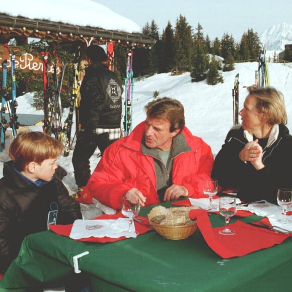 Bernard Kouchner, Christine Ockrent et leur fils Alexandre à Courchevel.