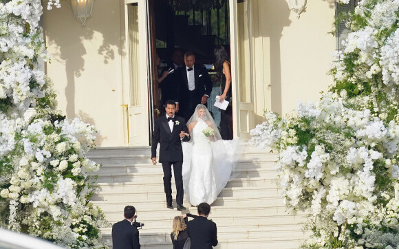 Sofia Richie et son père Lionel - Mariage de Sofia Richie et son fiancé Elliot Grainge en présence de leur famille et amis à l'hôtel du Cap Eden Roc à Antibes le 22 avril 2023.