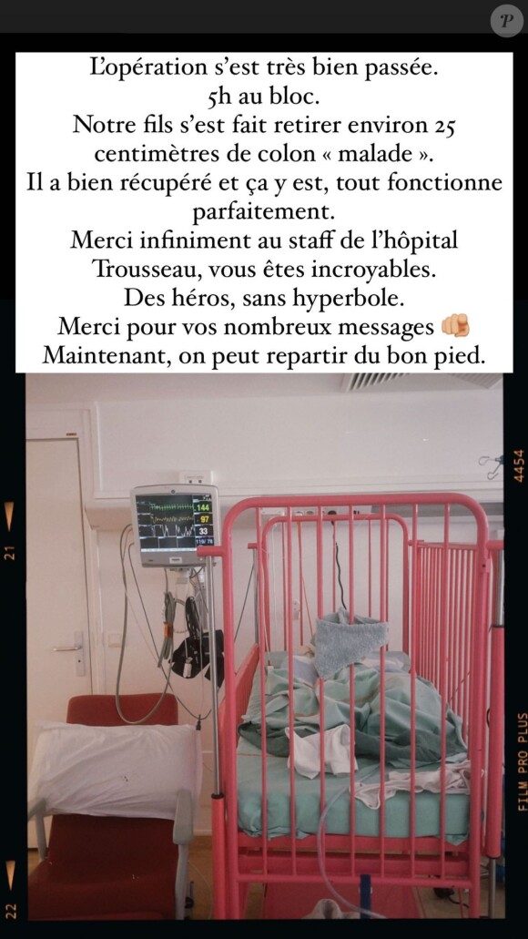 "L'opération s'est très bien passée. 5h au bloc. Notre fils s'est fait retirer 25 centimètres de côlon 'malade'. Il a bien récupéré et ça y est, tout fonctionne parfaitement", a écrit le fils de Guy Carlier, en story, en partageant également une photo de la chambre d'hôpital. 
Carlito, Instagram.