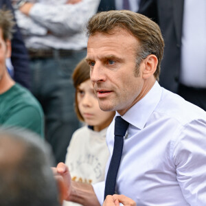 Le président de la République française, Emmanuel Macron visite le collège Louise Michel de Ganges, France, le 20 avril 2023. © Philippe Magoni/Pool/Bestimage