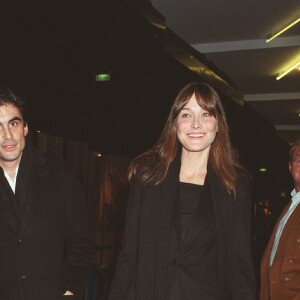 Carla Bruni et Raphael Enthoven, première du film "Décalage horaire" à Paris.
