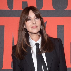 A seulement seize ans, Deva, la fille de Vincent Cassel et Monica Bellucci, multiplie les projets professionnels. Déjà. 
Monica Bellucci à la première du film "Mafia Mamma" à New York.