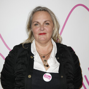 Valérie Damidot n'a pas toujours connu le bonheur en amour...
Exclusif - Valérie Damidot - Photocall - Enregistrement de l'émission "Tout le monde chante contre le cancer" au Palais des Sports à Paris, qui sera sur W9. Ce spectacle unique enregistré au Dôme de Paris lancera l'opération annuelle " 100 noëls dans 100 hôpitaux ". Le but de cette opération : offrir le plus beau des Noëls aux enfants malades et leur famille dans 100 hôpitaux et Maisons de Parents en France. © M.Ausset Lacroix-D.Guignebourg / Bestimage