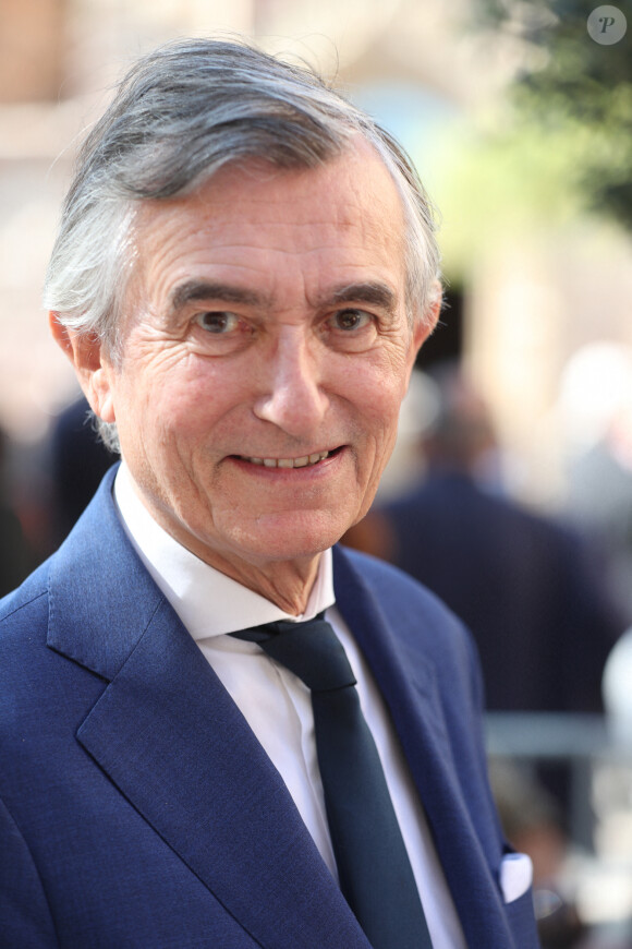 Philippe Douste-Blazy - Obsèques de l'ancien ministre François Léotard en la Cathédrale Notre-Dame et Saint-Léonce de Fréjus, France, le 3 mai 2023. François Léotard, né le 26 mars 1942 à Cannes et mort le 25 avril 2023, est un homme politique français. Député du Var et maire de Fréjus pendant près de vingt ans, il est ministre de la Culture et de la Communication de 1986 à 1988 et ministre d'État, ministre de la Défense de 1993 à 1995. © Philippe Arnassan/Nice Matin/Bestimage