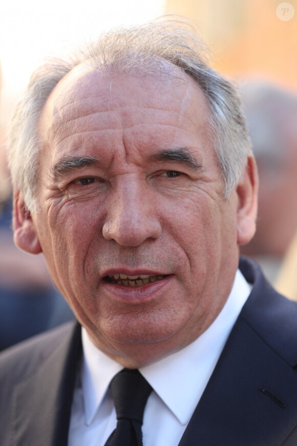 François Bayrou - Obsèques de l'ancien ministre François Léotard en la Cathédrale Notre-Dame et Saint-Léonce de Fréjus, France, le 3 mai 2023. François Léotard, né le 26 mars 1942 à Cannes et mort le 25 avril 2023, est un homme politique français. Député du Var et maire de Fréjus pendant près de vingt ans, il est ministre de la Culture et de la Communication de 1986 à 1988 et ministre d'État, ministre de la Défense de 1993 à 1995. © Philippe Arnassan/Nice Matin/Bestimage