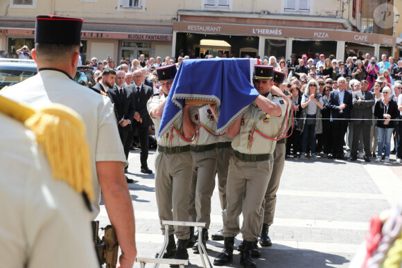 Atmosphère - Obsèques de l'ancien ministre François Léotard en la Cathédrale Notre-Dame et Saint-Léonce de Fréjus, France, le 3 mai 2023. François Léotard, né le 26 mars 1942 à Cannes et mort le 25 avril 2023, est un homme politique français. Député du Var et maire de Fréjus pendant près de vingt ans, il est ministre de la Culture et de la Communication de 1986 à 1988 et ministre d'État, ministre de la Défense de 1993 à 1995. © Philippe Arnassan/Nice Matin/Bestimage