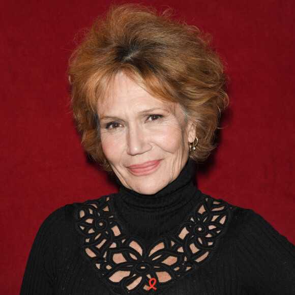 Exclusif - Clémentine Célarié - Backstage de l'enregistrement de l'émission "Sidaction, ensemble contre le Sida - Merci Line" au Paradis Latin à Paris, qui sera diffusée le 27 mars sur France 2. Le 1er mars 2021. Alors que L.RENAUD s'apprête à prononcer les premiers mots de l'édition 2021, elle ne s'attendait pas à découvrir, que les artistes qu'elle a mobilisés autour de la lutte contre le sida lui ont réservés en secret une grande soirée surprise sur la scène du Paradis Latin pour la remercier du combat exceptionnel qu'elle mène depuis 35 ans ! Samedi 27 mars 2021 à 21h05 sur France 2, découvrez cette grande soirée surprise orchestrée par un duo inédit : M.ROBIN et O.MINNE et avec la complicité de J.P.GAULTIER. Ensemble, aux côtés de L.RENAUD, ils accueilleront de nombreux invités complices qui rendront hommage à cette femme d'exception en parcourant en chansons et en archives 35 ans de ce combat qui est toute sa vie ! De nombreux anonymes que L.Renaud a aidés depuis 35 ans viendront également témoigner du soutien inestimable qu'ils ont reçu de sa part. Cette soirée d'engagement pour l'association Sidaction sera l'occasion une nouvelle fois de sensibiliser les téléspectateurs et de faire appel à leur générosité en appelant le 110. Surprises, émotion, partage et bonne humeur rythmeront cette édition très spéciale du Sidaction... © C.Guirec-C.Moreau / Bestimage 