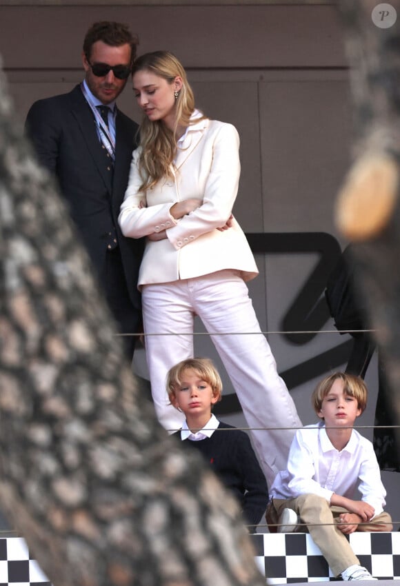 Pierre Casiraghi, sa femme Beatrice Borromeo et leurs enfants Stefano et Francisco - 6ème Monaco E-Prix à Monaco, le 6 mai 2023. © Claudia Albuquerque/Bestimage 