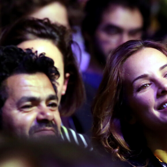 Mariés en 2008, ils ont fondé une magnifique famille
Jamel Debbouze et sa femme Melissa Theuriau assistent à la soirée d'ouverture du 19ème Festival International du film de Comédie de l'Alpe d'Huez le 13 janvier 2016. © Dominique Jacovides/Bestimage