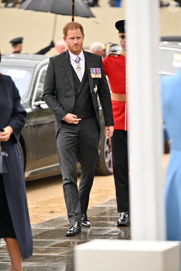 Le prince a fait une apparition éclair au couronnement pour être présent pour son fils aux Etats-Unis.
Le prince Harry, duc de Sussex - Les invités arrivent à la cérémonie de couronnement du roi d'Angleterre à l'abbaye de Westminster de Londres, Royaume-Uni