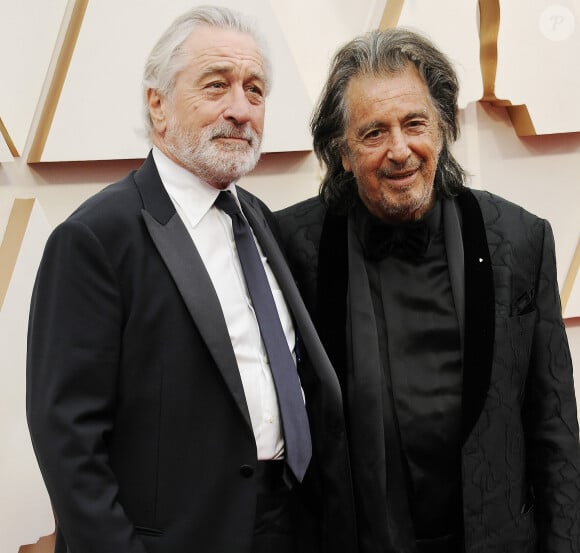 Robert De Niro et Al Pacino lors du photocall des arrivées de la 92ème cérémonie des Oscars 2020 au Hollywood and Highland à Los Angeles, Californie, Etats-Unis, le 9 février 2020. 