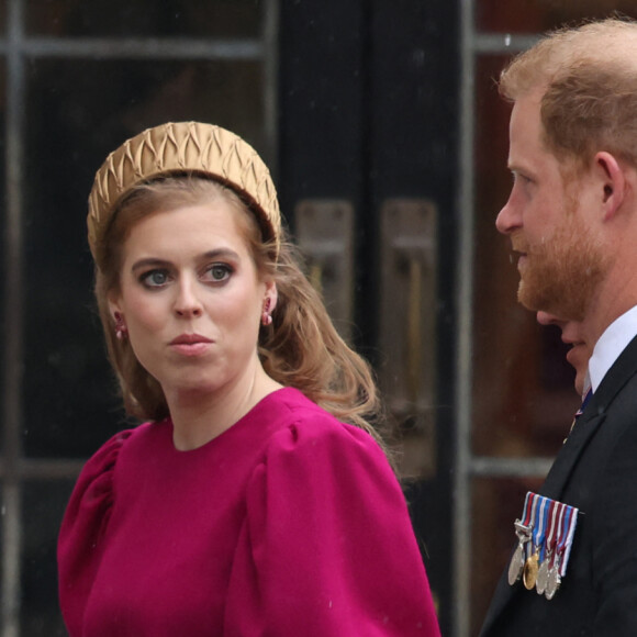La princesse Beatrice d'York et Le prince Harry, duc de Sussex lors de la cérémonie de couronnement du roi d'Angleterre à Londres, Royaume Uni, le 6 mai 2023. 